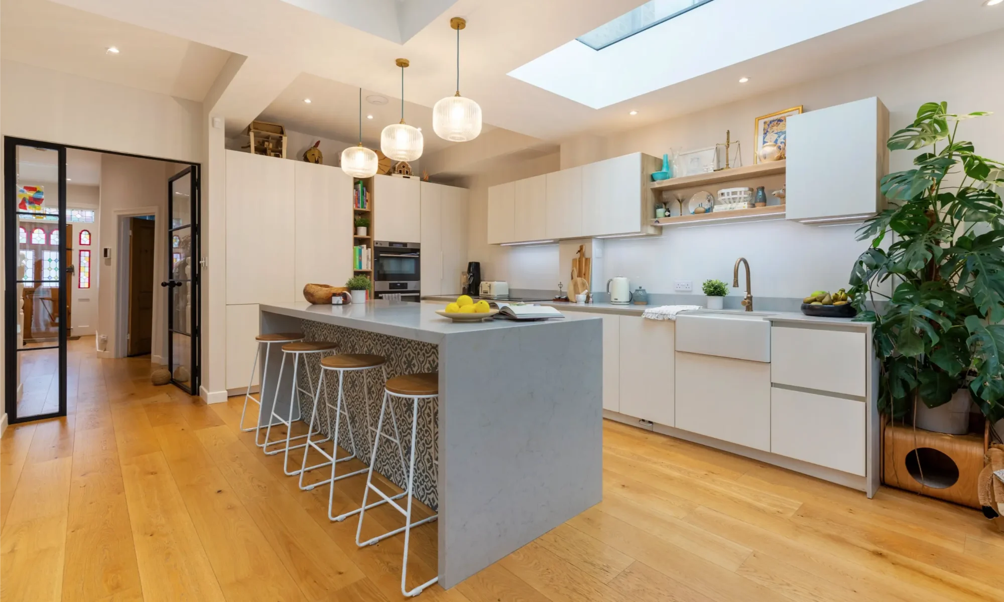 Luxury Kitchens in South West London: Style, Functionality and Elegance